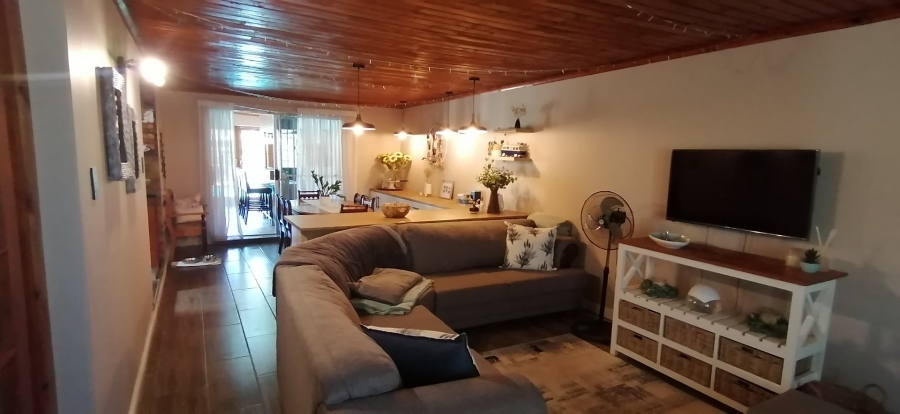 4 Bedroom Property for Sale in Bothasrus Eastern Cape